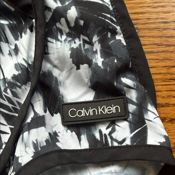Calvin Klein Women's Athletic Shorts in Monochrome Pattern - Picture 2 of 4